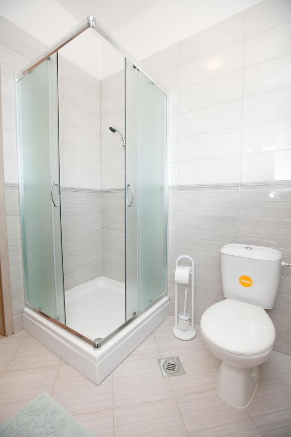 Apartmani Lea Starigrad Paklenica Exterior photo